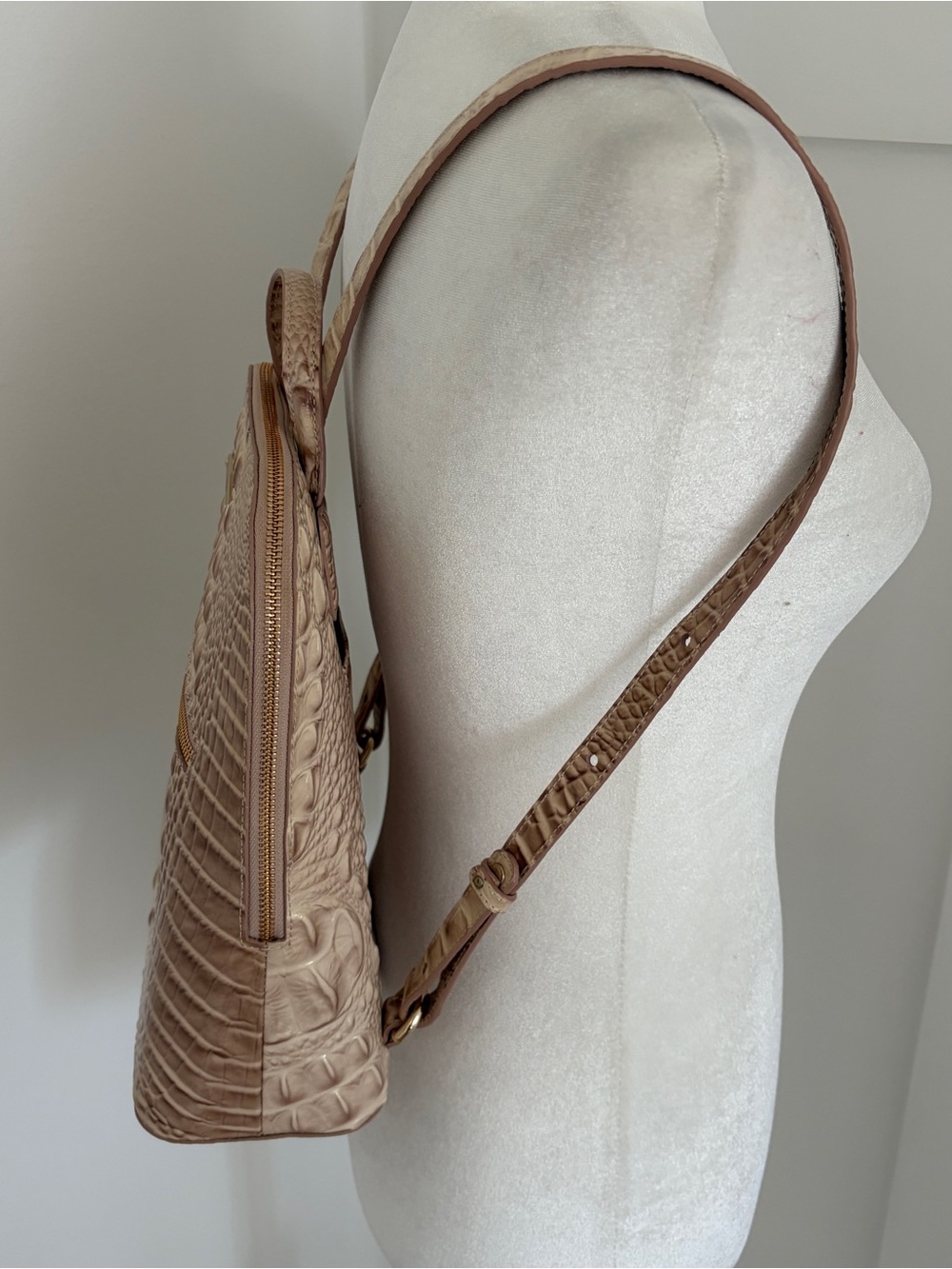 Brahmin Melbourne Mini Backpack Blush Pink Croc Embossed Leather Gold NWOT - Picture 3 of 14